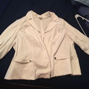 Avenue white blazer